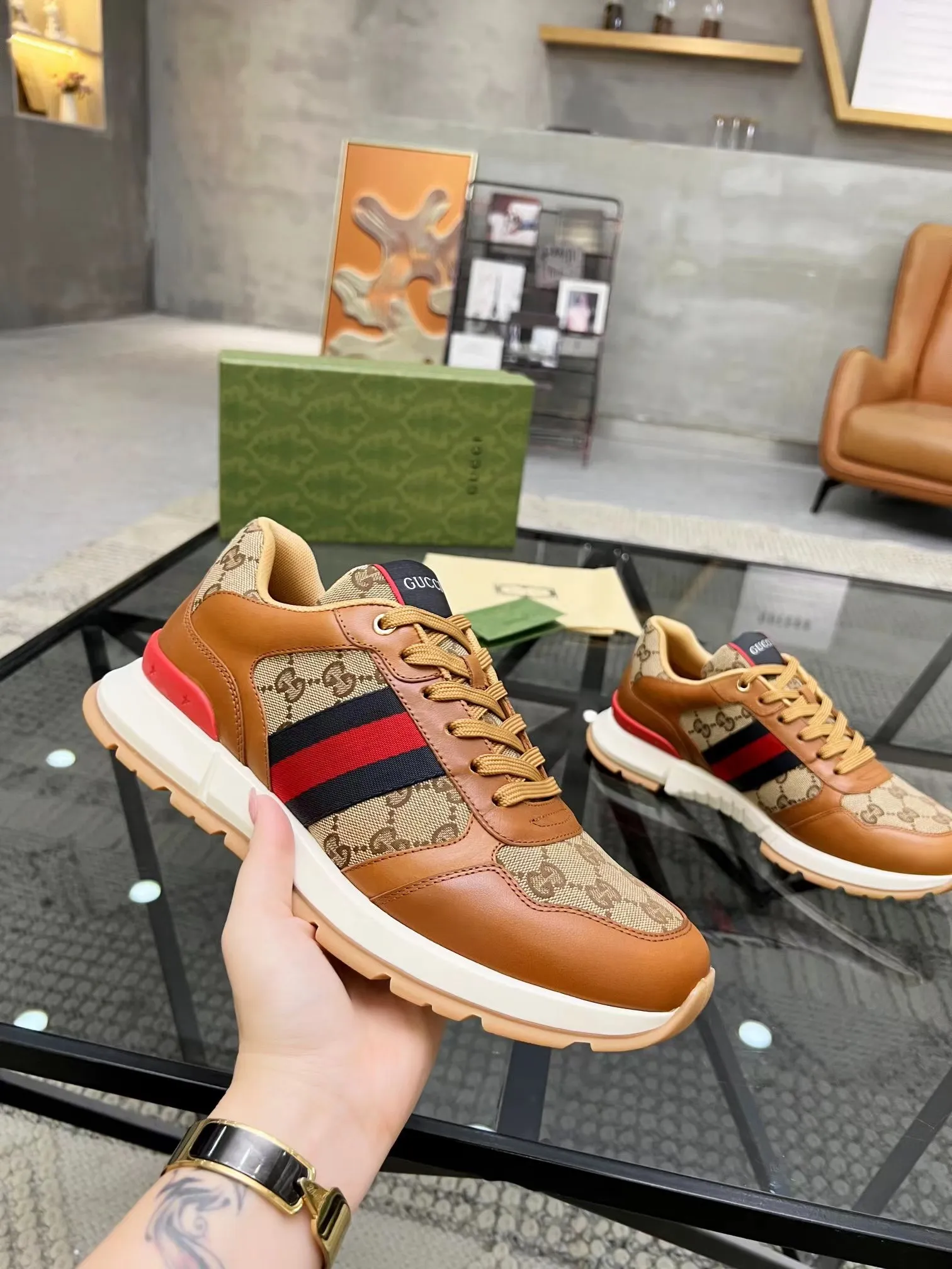 Men's Men's Shoes 💰440 [New Style] 🎍🎍New Style Gucci - Men's Shoes GUCCI [Lightning] The latest shoes are shipped. Original quality, fashionable, made of special materials, sheepskin lining, brand new packaging. The foot feels super comfortable and the workmanship is impeccable. Size: 38-45